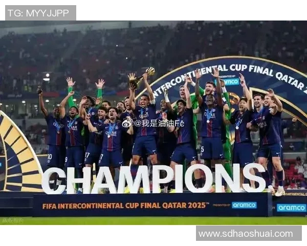 欧冠激战：多特蒙德与国米鏖战成平局全场气氛热烈