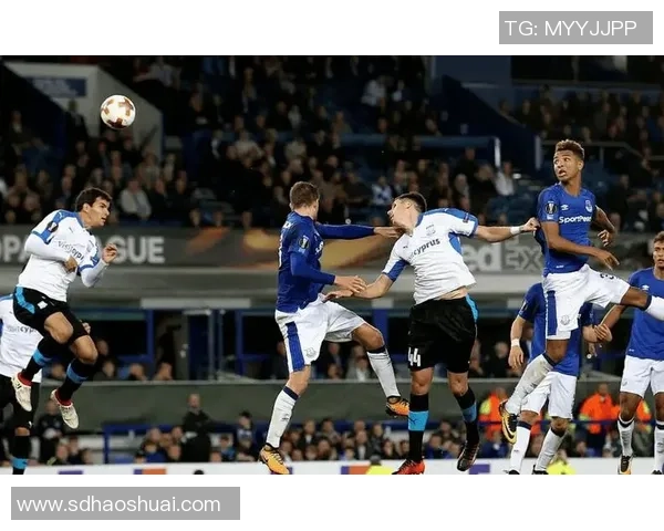 英超激战巴黎圣日耳曼险胜热刺上演帽子戏法引爆全场激情